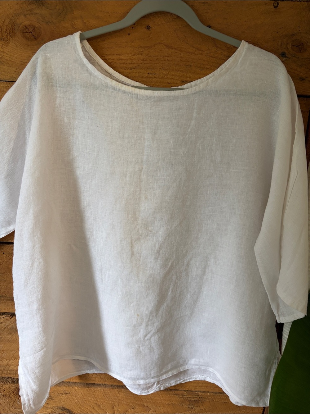 Classic White Linen Scoop-Neck Tunic